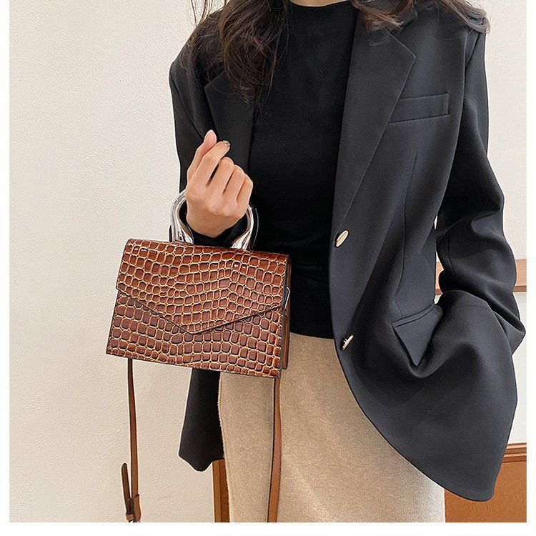 Advanced Crocodile Pattern for Women 2024 New Fashionable and Versatile Crossbody Bag, Stylish Handheld Small Square Bag_voghion.com