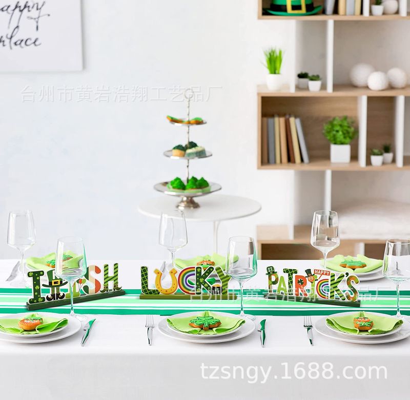 St. Patrick's Day Decoration Ornaments Irish Party Decoration National Day Wooden Ornaments Spring Bee Decorative Plate_voghion.com