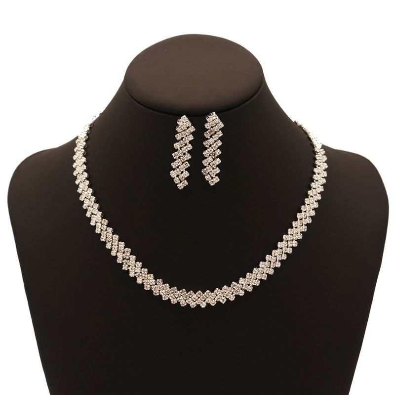 Orecchini minimalisti con strass, collana, gioielli minimalisti per la sposa, set da due pezzi_voghion.com