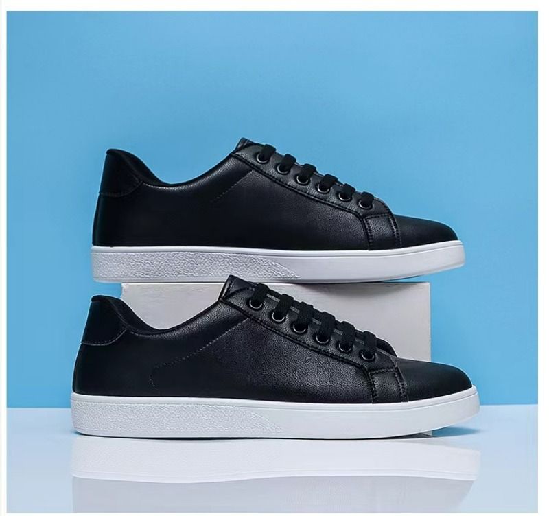 Uformell sport for menn Hvite mote flats 2024 Nye designersneakers Herre ensfargede tennissko Zapatillas Hombre_voghion.com