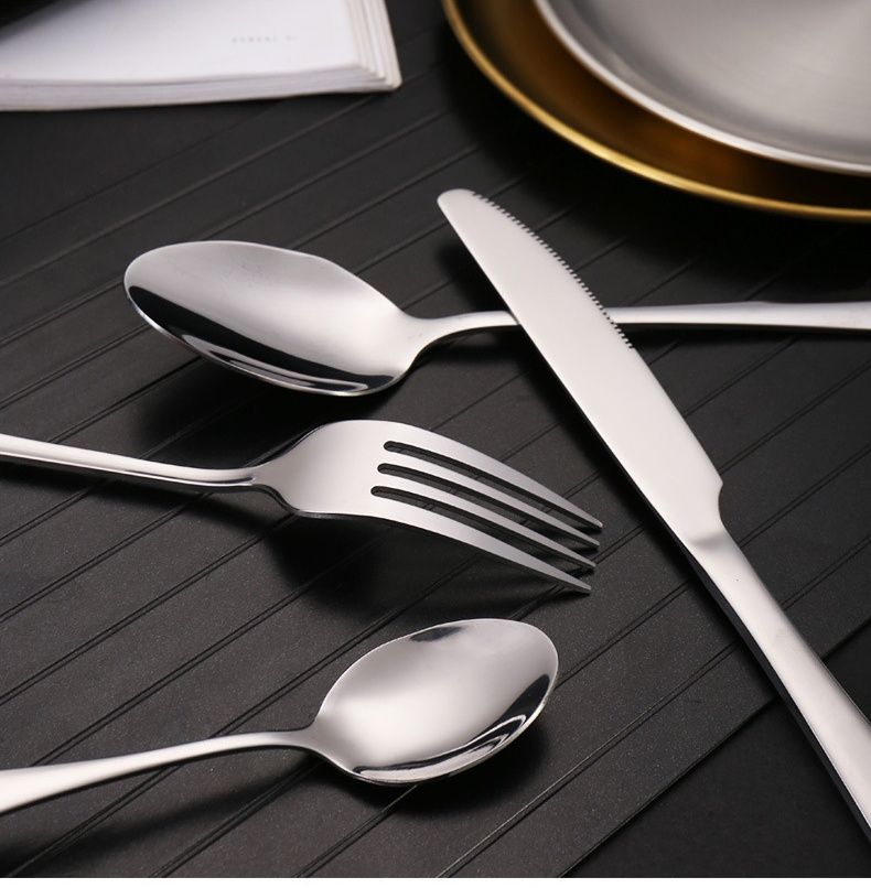 Outdoor-Edelstahl-Geschirrset, tragbarer, hochwertiger Grillteller für Reisen und Camping, Grillzange, Messer, Gabeln und Löffel_voghion.com