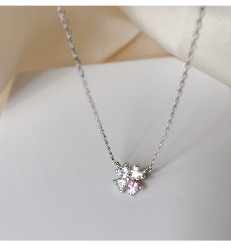 Four leaf clover necklace female trendy exquisite small temperament simple temperament s925 silver clavicle chain cold style necklace_voghion.com