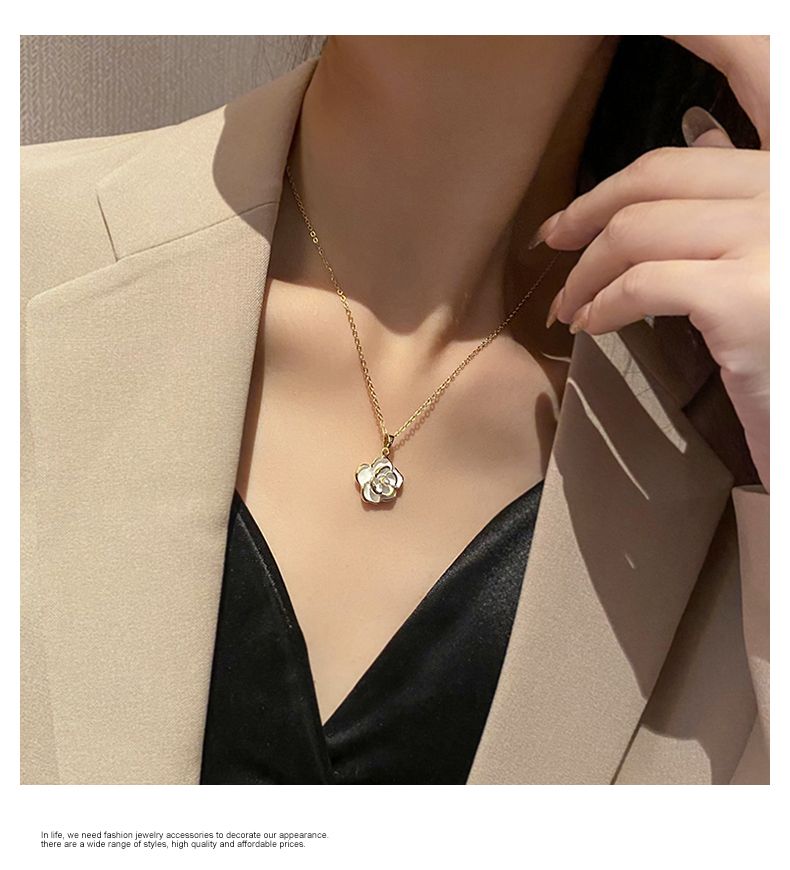 Pronta consegna francese romantico elegante bianco smalto camelia wer collana pendente 2024 accessori di gioielli di moda da donna per ragazze_voghion.com