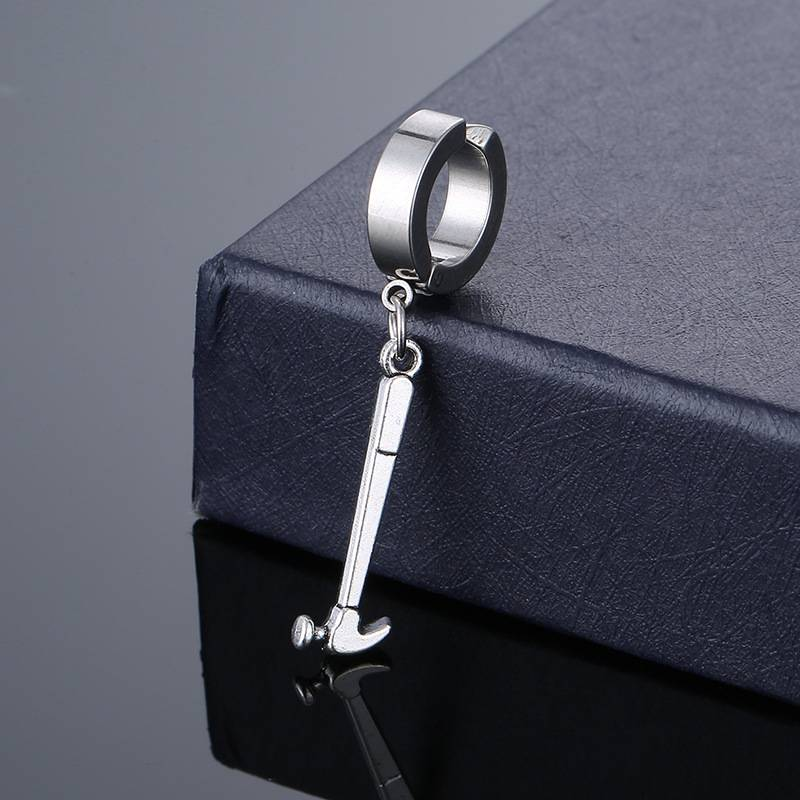 1PCS Orecchini a cerchio con ciondolo a forma di martello/Pinze per orecchie per uomo femminile Orecchino a cartilagine geometrica in acciaio inossidabile/Clip per orecchio Gioielli Hip Hop_voghion.com