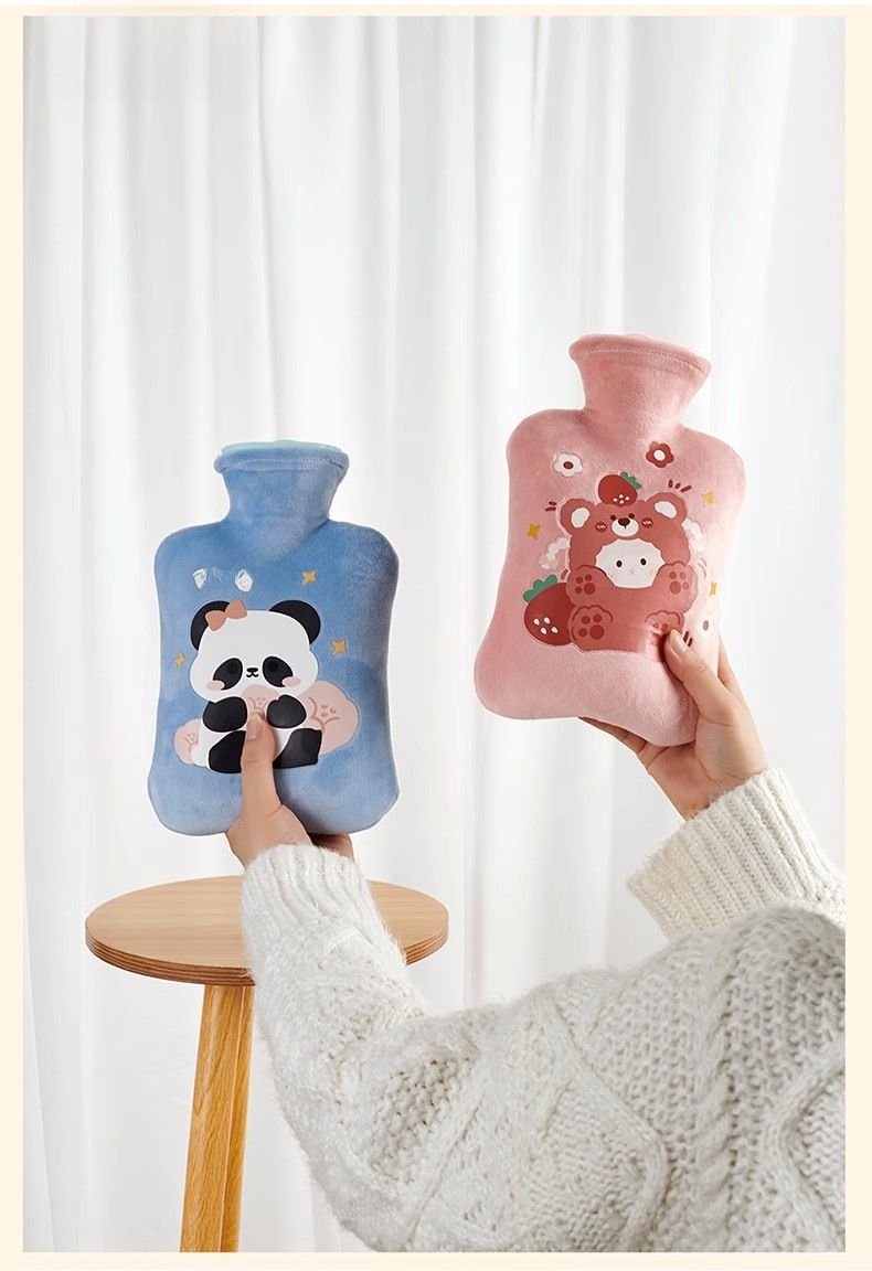 Nueva bolsa de agua caliente de gran capacidad para estudiantes, con dibujos animados, de felpa linda, de PVC de alta densidad, a prueba de explosiones, calentador de manos con inyección de agua_voghion.com