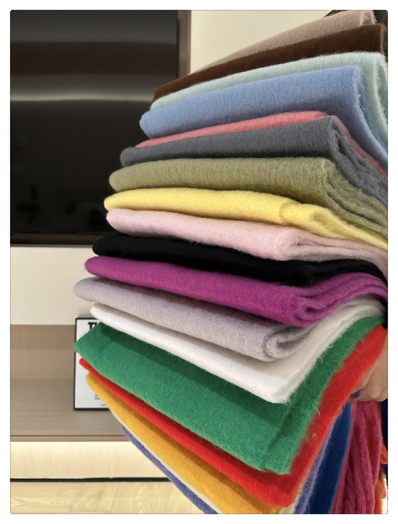 Klein Blue Nischenschal Damen 2025 Winter Neue große Marke Koreanische Version Vielseitiger warmer verdickter Schal Grün_voghion.com