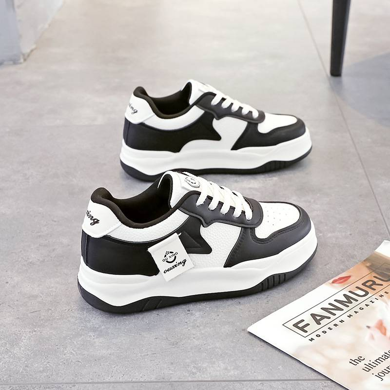 Kleine weiße Schuhe Damen 2024 Frühjahr neue weiße Freizeitschuhe mit dicken Sohlen Damen kleine Höhe Schuhe_voghion.com
