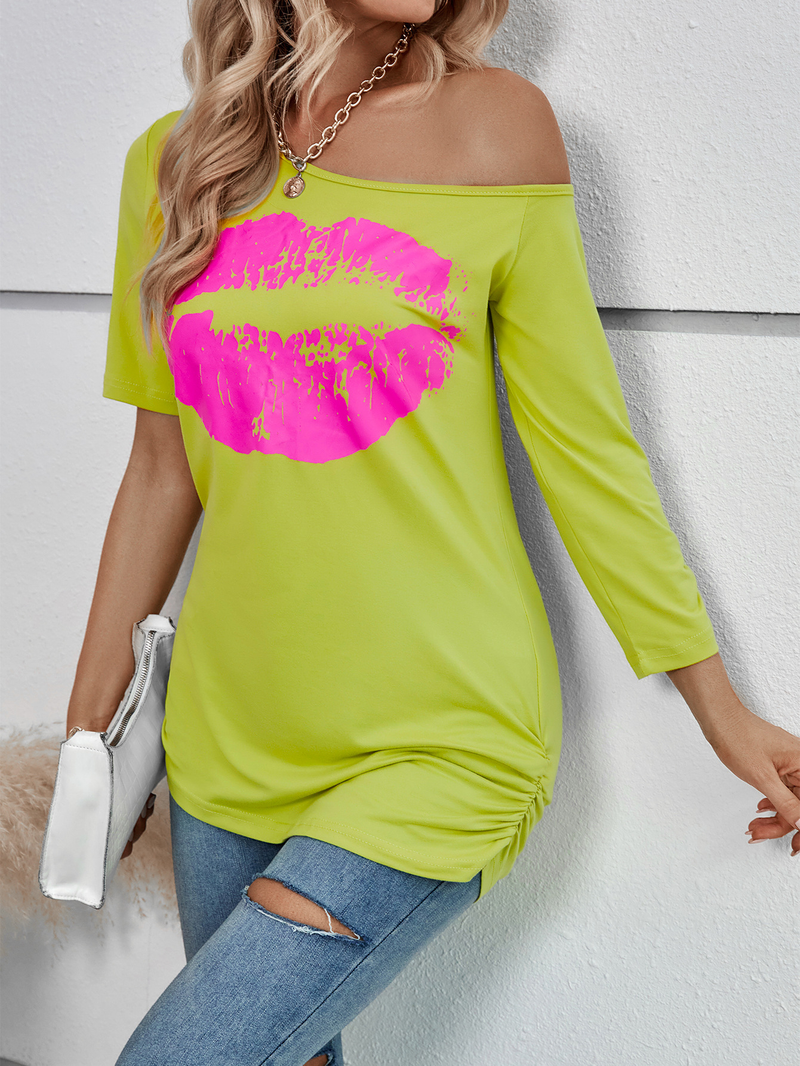 Damen Love bedrucktes Kurzarm-T-Shirt, schulterfreies, unregelmäßiges Ärmel, langes, modisches, schmales Oberteil_voghion.com