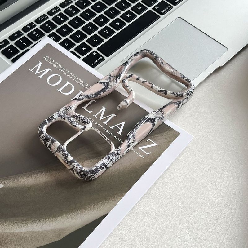 3D Hollow Snake Pattern Sticker Case For IPhone 16 Pro Max/15 Pro - Unique Aesthetic Design With Artistic Cutout & Water Transfer Technology_voghion.com