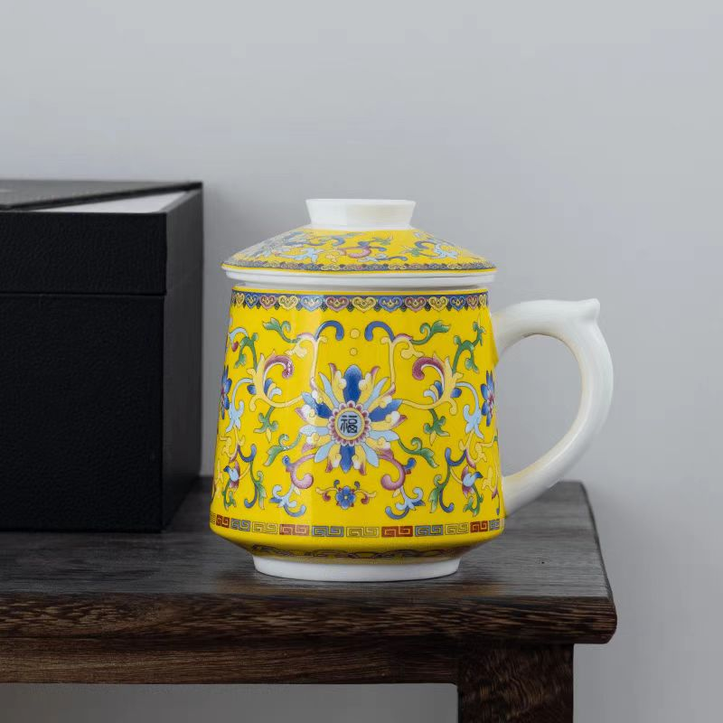 Tazza in porcellana smaltata realizzata a mano da Jingdezhen con infusore rimovibile, motivo "Fu" e coperchio_voghion.com