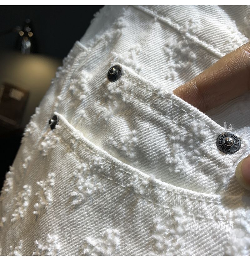 Herrenbekleidung Große, lockere Shorts Herren Sommer Trendy Brand Hook Flower Weiße Jeansshorts High-End Washed Thin Vielseitige Shorts_voghion.com