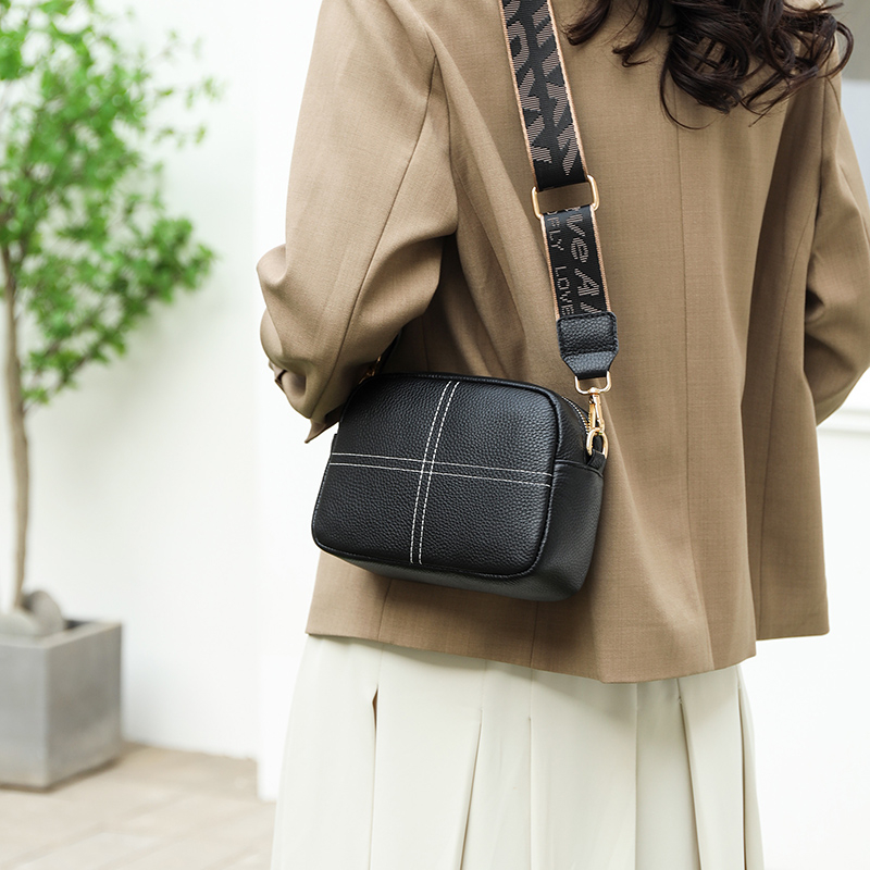 Sac à main en cuir véritable pour femmes, classique, mode, sac à bandoulière à larges bretelles, tendance Simple, fourre-tout en cuir de vache, 2023_voghion.com