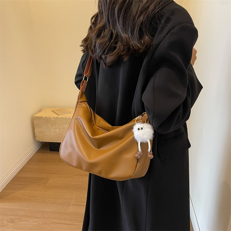 High end women with large capacity spring winter 2024, new trendy and fashionable single shoulder crossbody bag for_voghion.com