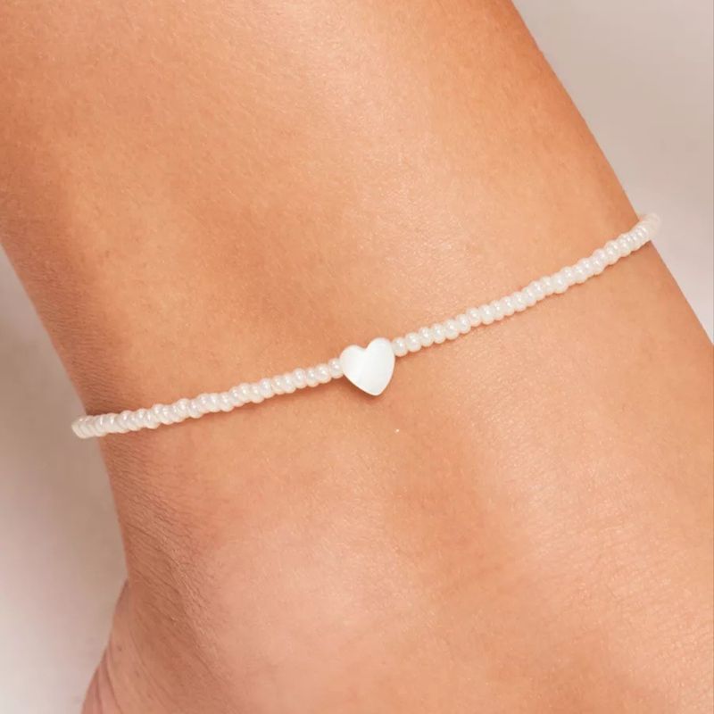 Accessori Bohémien Piccole Perline di Riso Nero Cavigliera a Cuore in Madreperla Bianca Gioielli per Piedi Fatti a Mano con Perline_voghion.com