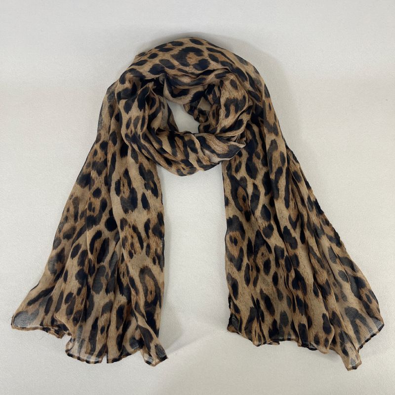 Sciarpa alla moda con stampa leopardata, stile Millennial Hot Girl, scaldacollo comodo e traspirante per le donne_voghion.com