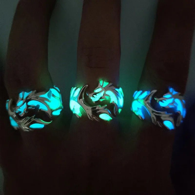Gorące wyprzedaże Świecący pierścień smoka do regulacji rozmiaru Mn Arrsting Noctilucnt Night Light świecący w ciemności księżyca Jwlry_voghion.com