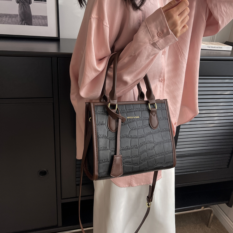 Sac fourre-tout Sac pour femme de grande capacité Nouveau sac à main Motif pierre en relief Europe et États-Unis Sac de banlieue à une épaule diagonale à la mode_voghion.com