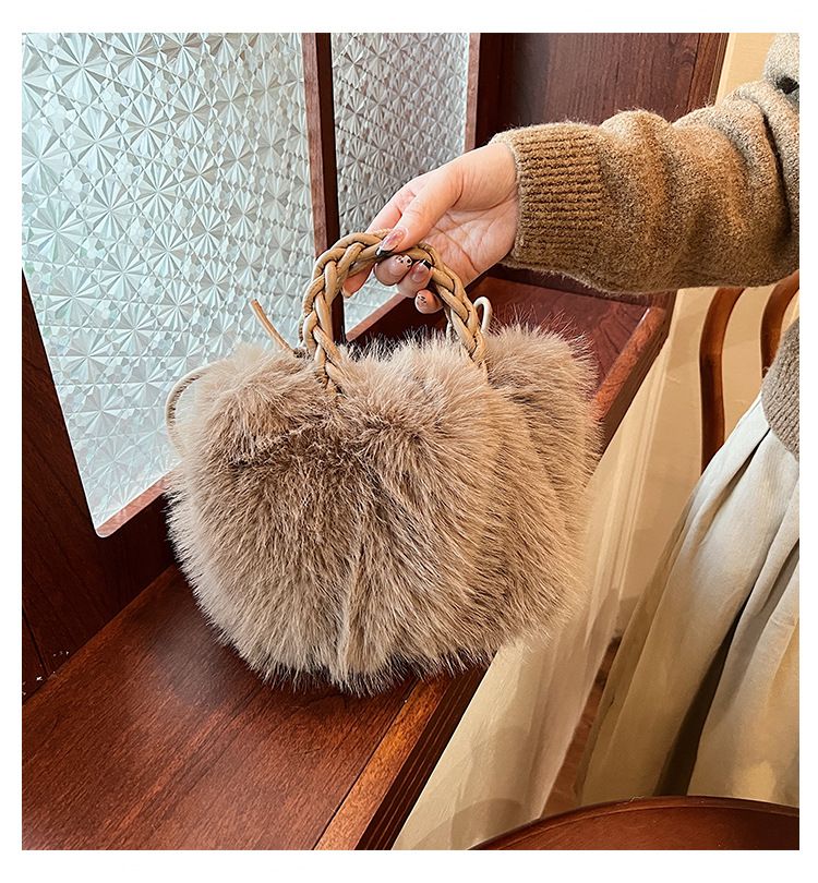 Handheld hairy for women 2023 new autumn and winter pleated cloud texture plush bag, single shoulder crossbody small bag_voghion.com