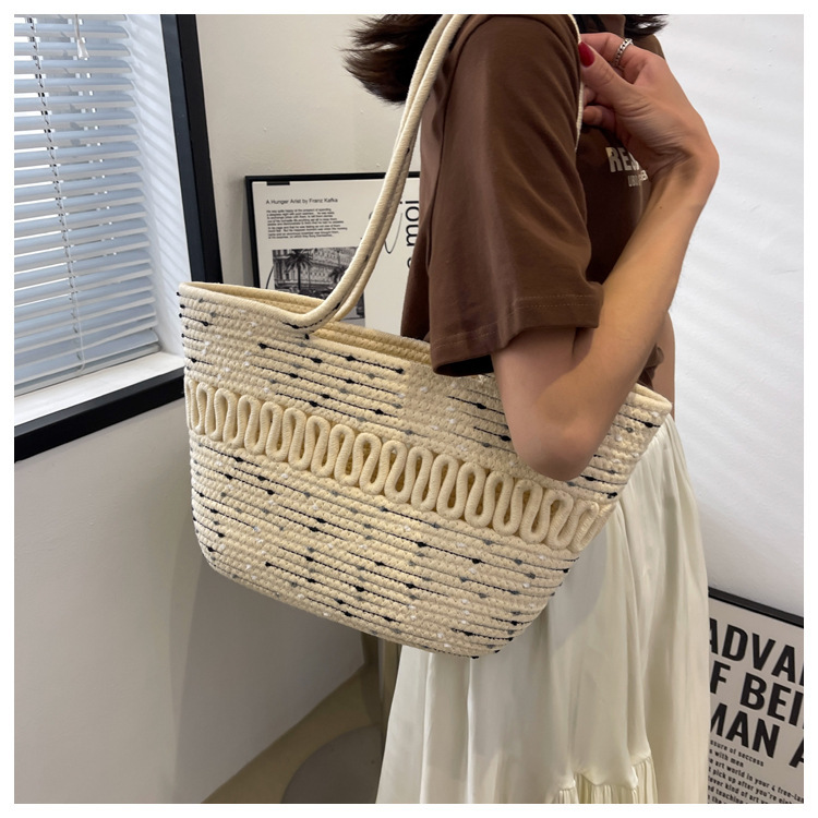 Ühe õlaga õõnestatud puuvillase niidiga uus suvine suure mahutavusega prantsuse õlgedest kootud kott, mereäärne puhkusereisi rannakott_voghion.com