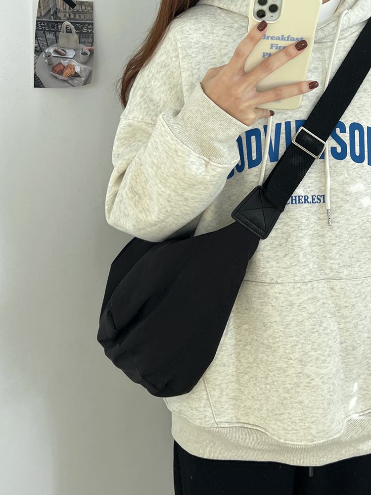 Crossbody für Damen im Herbst Winter 2024, neue Baumwoll-Freizeittasche, Daunenknödel, große Kapazität, einfach und_voghion.com
