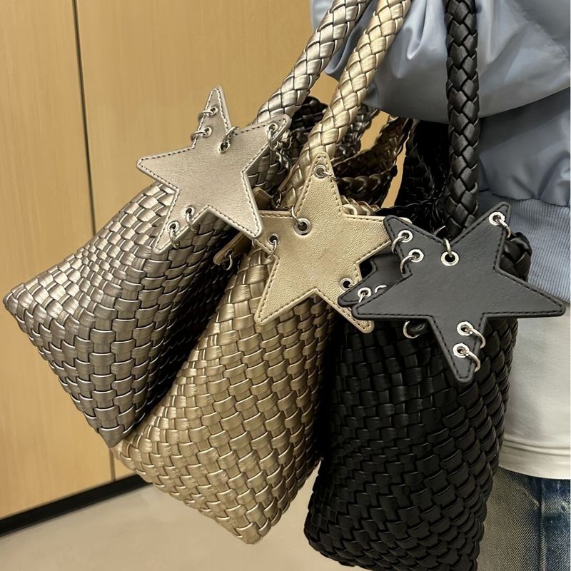 Borsa a tracolla intrecciata color champagne, borsa tote, piccola borsa a mano_voghion.com