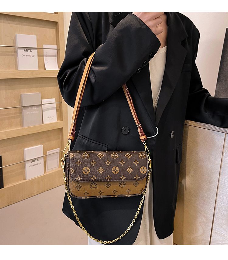 Fragrant Wind Versatile Underarm New IVY High end Korean Printed Small Handheld Square Shoulder Bag_voghion.com