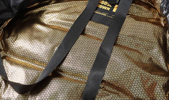 Langer schwarz-goldener Unisex-Puffermantel – 600 FP, 90 % weiße Gänsedaunen, wasserdicht und knielang (S-3XL)_voghion.com