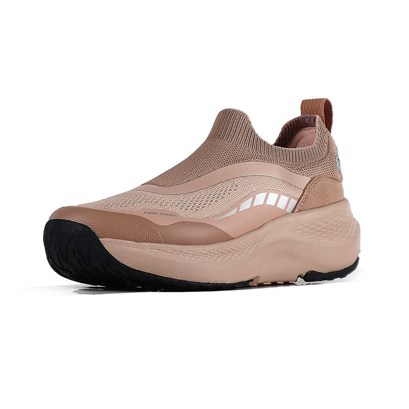 Tênis de malha sem cadarço: designs em tons neutros e quentes para conforto diário sem esforço._voghion.com