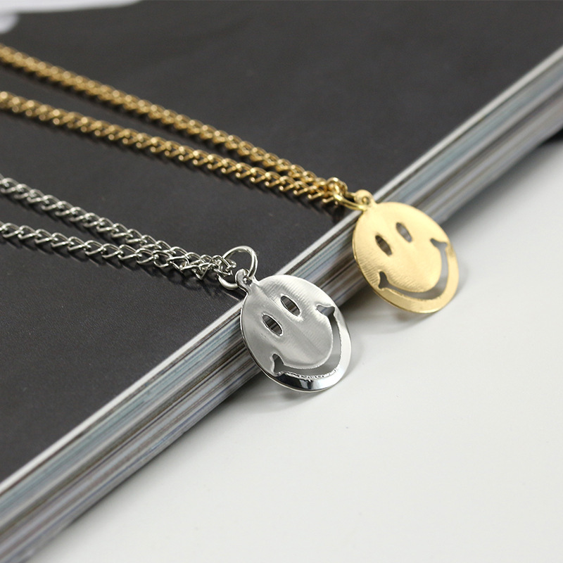 Accessori coordinati in stile coreano, borsa con espressione facciale fresca, collana, catena per clavicola con sorriso rotondo carino_voghion.com