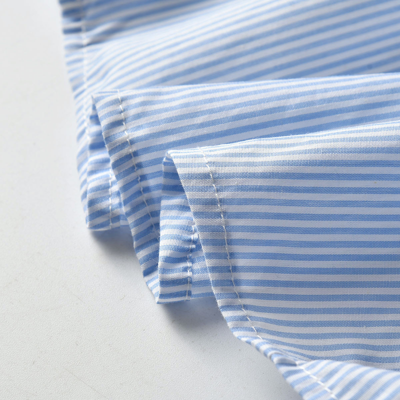 Vestiti per bambini I reggicalze con colletto della camicia a righe a maniche corte da ragazzo mostrano un completo estivo da uomo in quattro pezzi_voghion.com