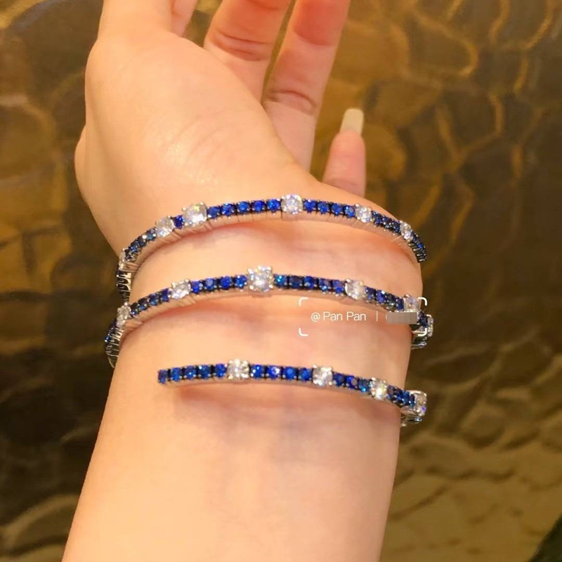 Lumière flottante ! Bracelet tendance en diamants bleus scintillants pour femme, bijou de luxe léger et raffiné, idéal pour une amie._voghion.com