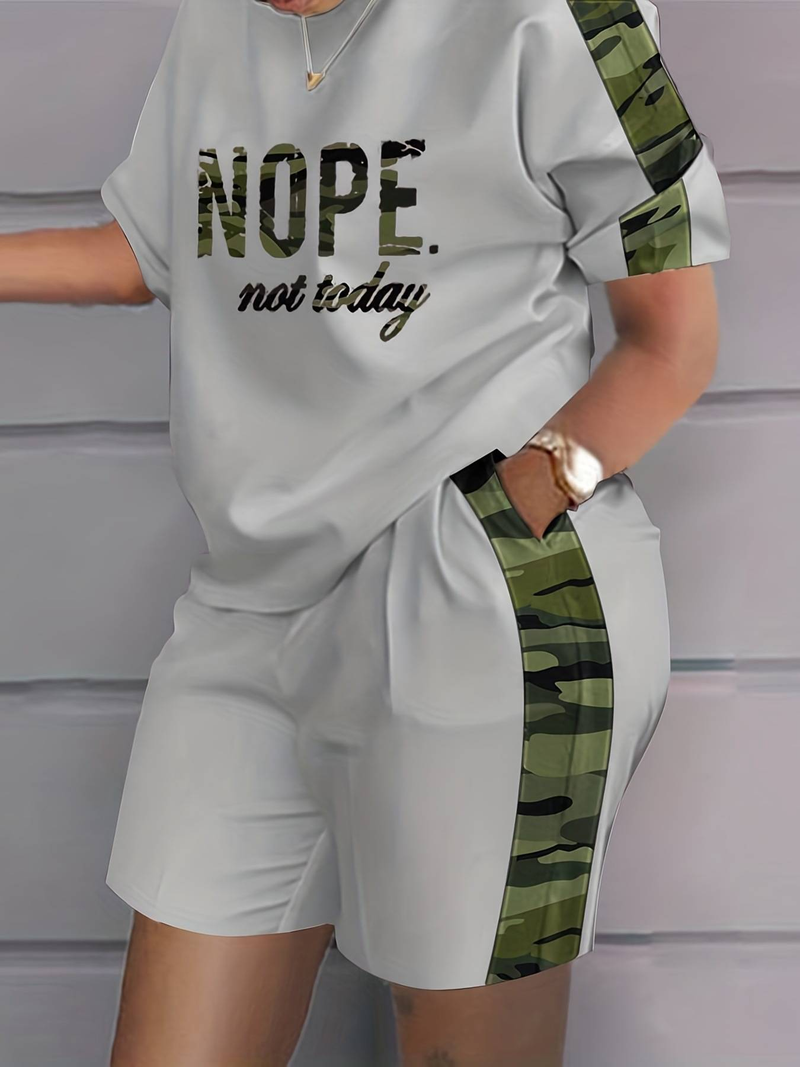 Plus Size Outfits Two Piece Set, Women's Plus Letter Print Contrast Panel Short Sleeve Tee & Shorts Outfits 2 Piece Set_voghion.com