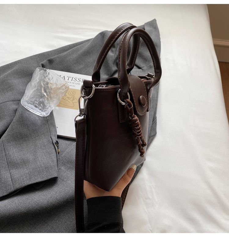 Borsa a tracolla di alta qualità 2024 nuovo design di nicchia mini borsa a secchiello da viaggio con giunture_voghion.com