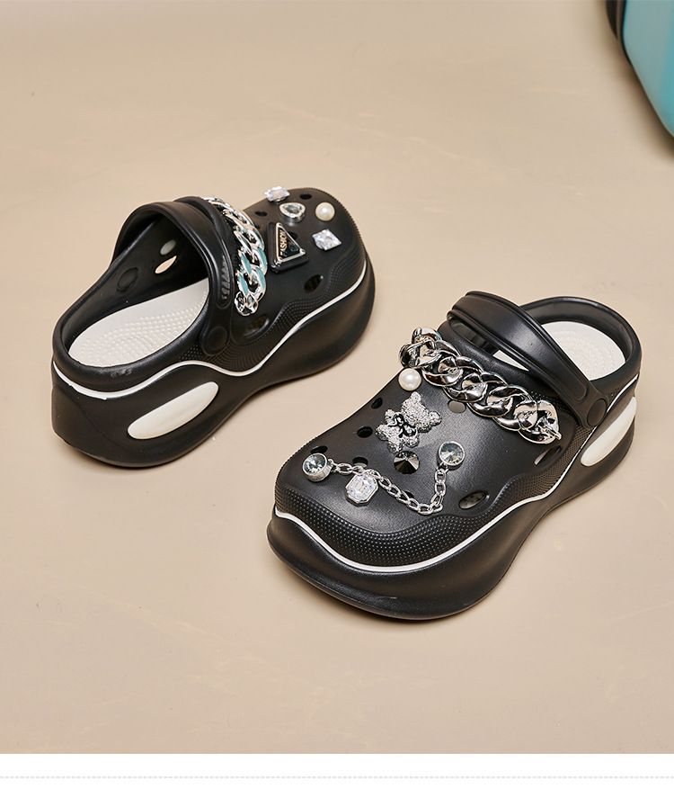 2024 nuove pantofole estive del commercio estero per le donne scarpe da spiaggia all'aperto con suola morbida traspirante rinforzata con foro in EVA sandali da spiaggia all'ingrosso_voghion.com
