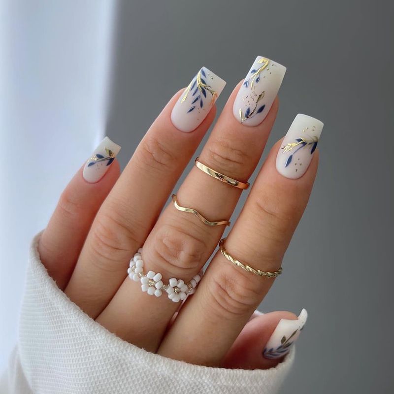 Cerotto per unghie indossabile Advanced Jade White con foglia blu oro_voghion.com