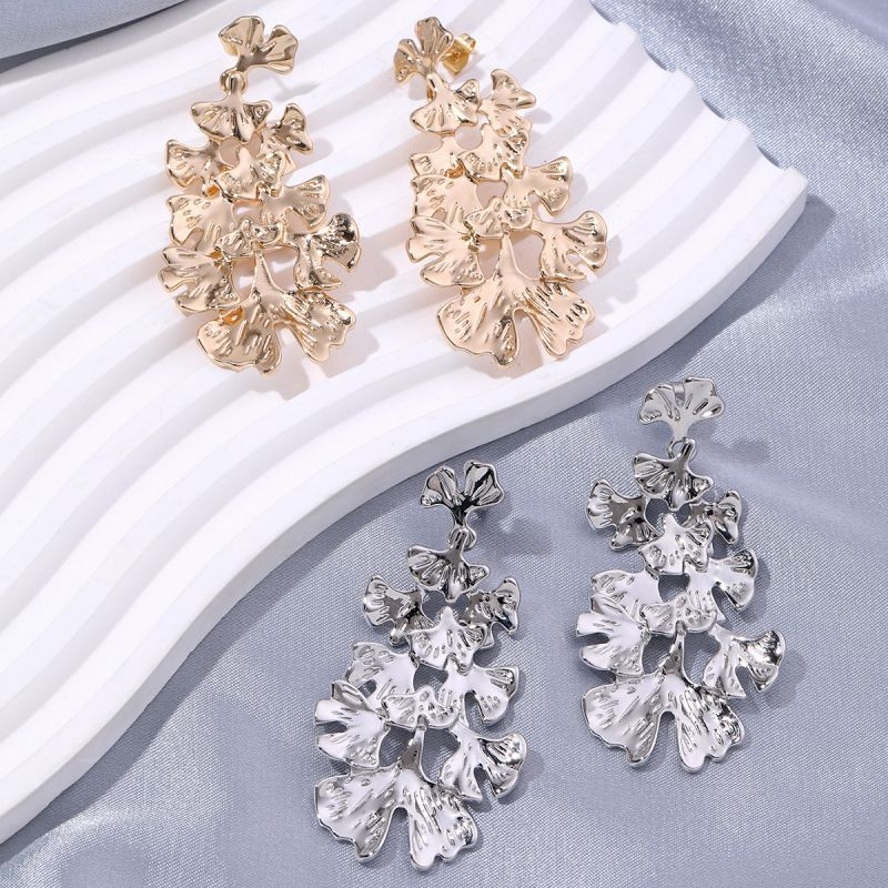 Nouvelles boucles d'oreilles longues en feuille de ginkgo pour femme, défilé de mode, mettant en valeur le tempérament, des modèles exquis et polyvalents, une oreille époustouflante_voghion.com