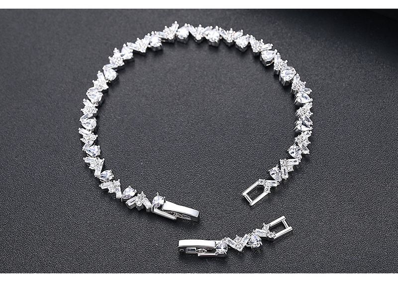 Damenschmuck V-förmiges Armband mit 3A Zirkonia-Tropfen, elegantes geometrisches Design für Abendpartys und besondere Anlässe_voghion.com