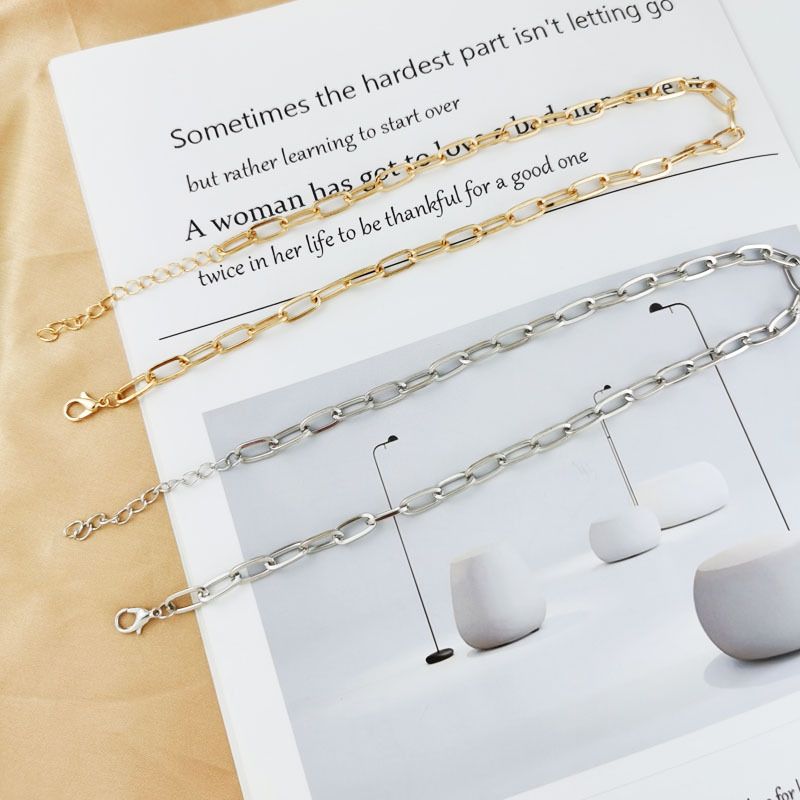 Collana corta quadrata alla moda e alla moda, con catena spessa e semplice, molto venduta per le donne su Instagram_voghion.com