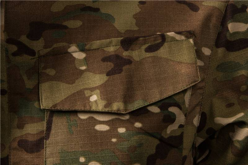 Taktische Camouflage-Kapuzenjacke für Herren – Winddichter, atmungsaktiver Outdoor-Mantel zum Wandern und für die Freizeit_voghion.com