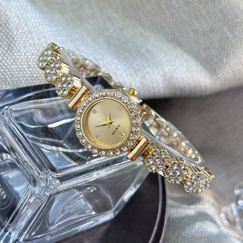 Women's Bracelet Watches Diamond Studded Colorful Small Disc Exquisite Small Bracelet Watch Women's Internet Celebrity Fashion Alloy Set Fashion Watch_voghion.com