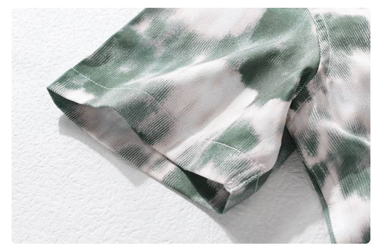 Tendenza moda estiva maschile: camicie versatili a maniche corte, comode, traspiranti e fresche._voghion.com