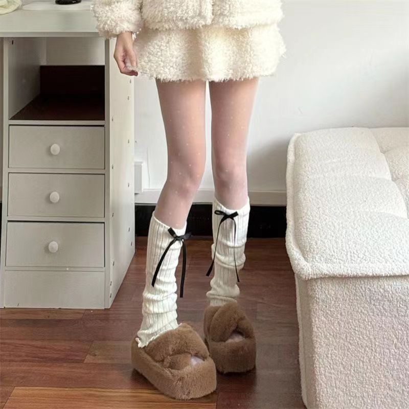 Bandschleife gestreift Herbst Winter warm Push JK College Stil Mitte der Wade schwarz weiß Wadensocken_voghion.com