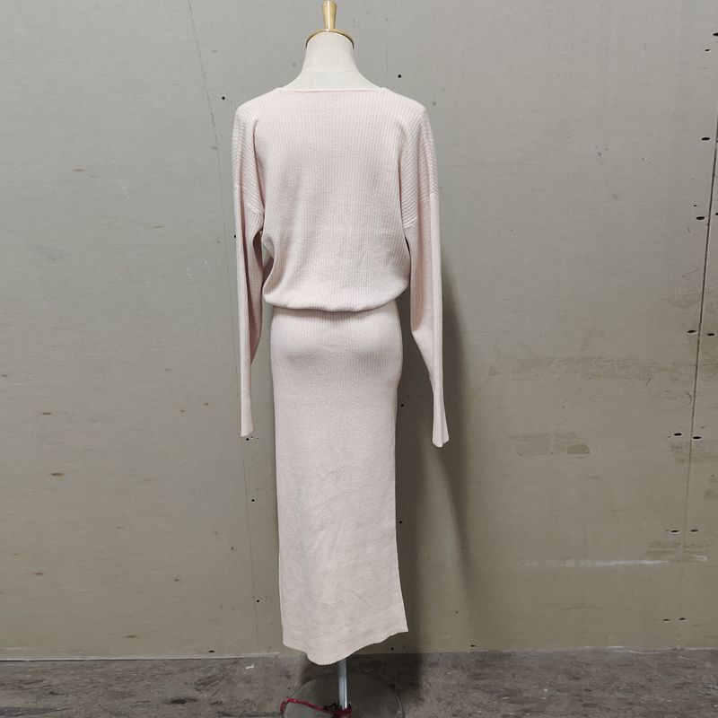 Women’s V-Neck Knit Top & High-Slit Skirt Set – Soft Autumn Layering Essential For Effortless Elegance_voghion.com