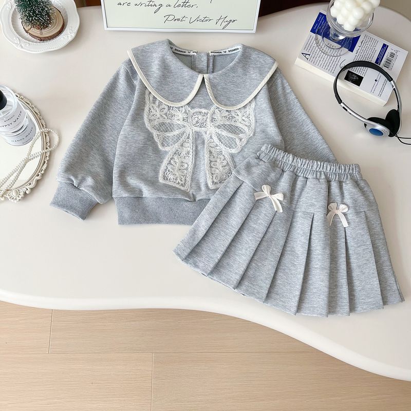 2024 autunno nuova versione coreana ragazze bavero fiocco felpa con cappuccio per bambini manica lunga gonna corta due pezzi set, 67339_voghion.com