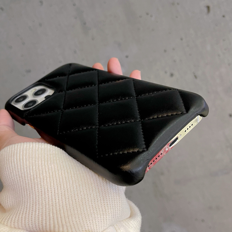 Capa protetora para celular com estampa de losangos para iPhone 13ProMax, adequada para Apple 11/12, capa para celular X/XS, três pacotes para mulheres_voghion.com