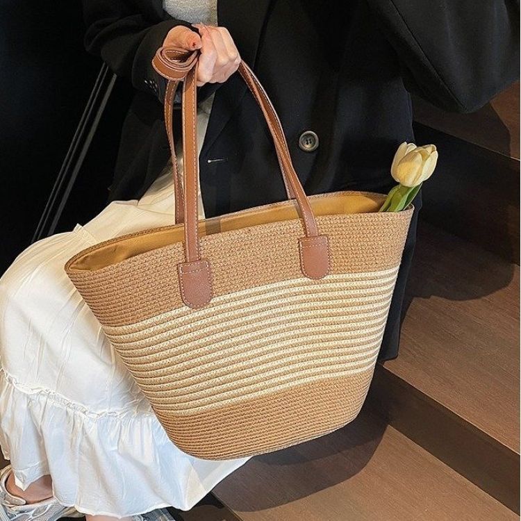 Borsa a tracolla versatile da donna, stile casual estivo, con tracolla a righe nere, stile spiaggia, 2025_voghion.com