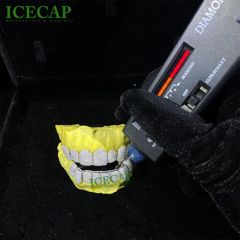 su 8 Custom Sliver 6 VVS Iced Out Donna e Uomo Hip Hop Gioielli Denti Dia Moissanite Grillz_voghion.com