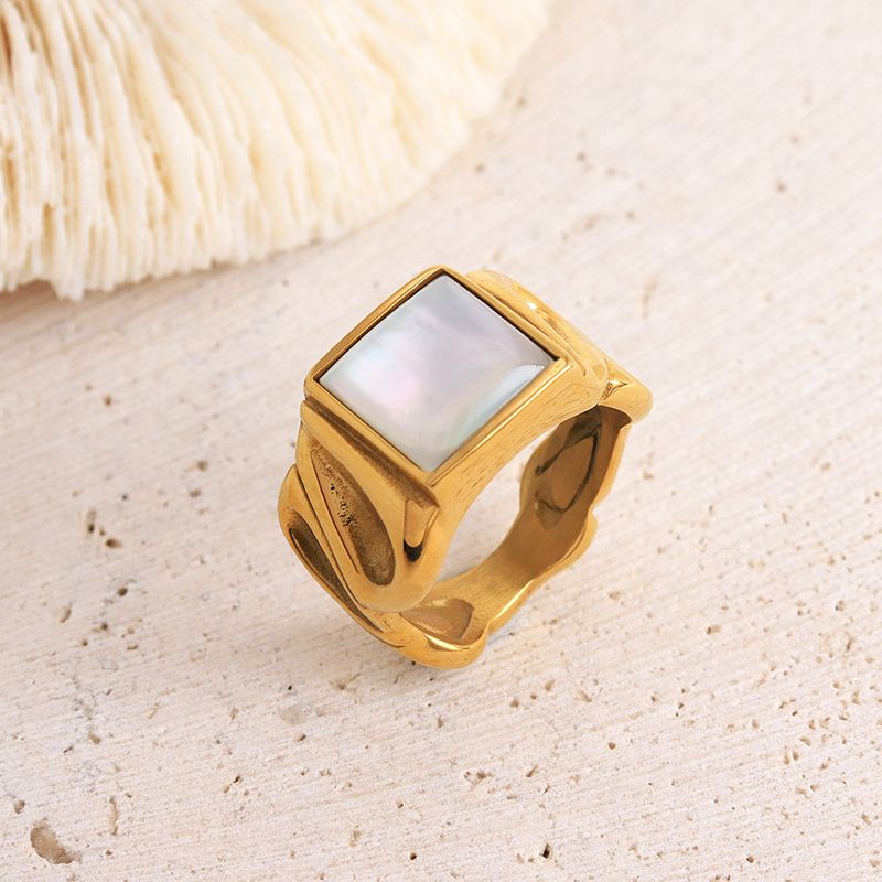 Anello in acciaio al titanio con conchiglia quadrata in metallo cubano atmosferico, edizione larga_voghion.com