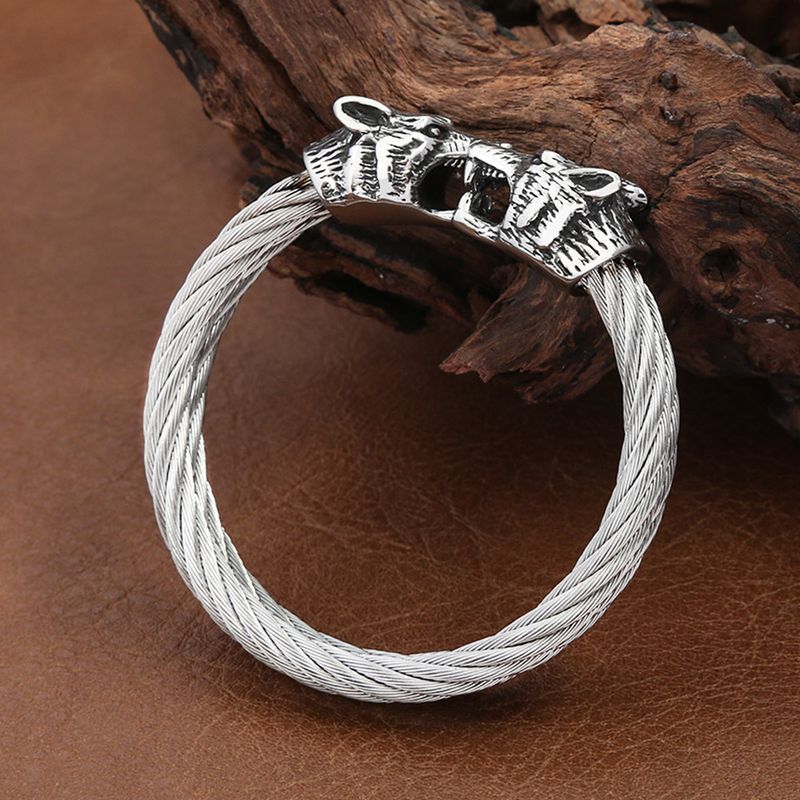 Bracciale da uomo Viking Myth in acciaio al titanio con apertura solida e regolabile in acciaio inossidabile a doppio strato_voghion.com