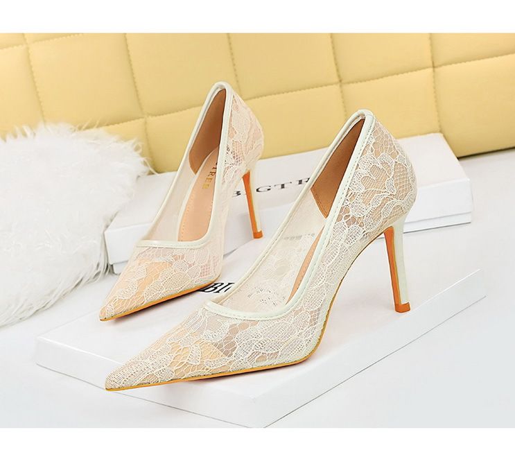 Banquet women's shoes slim high heels shallow mouth pointed stilettos high heels mesh hollow lace high heels single shoes_voghion.com